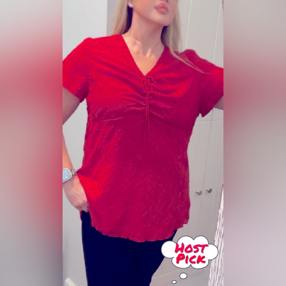 Y2K PLUS SIZE RED~Studio 1940
MONOCHROME FLORAL... NWT Size 18/20W